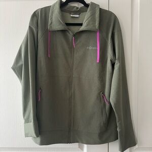 Columbia Women's Utility Jacket in Olive with Pink Accents